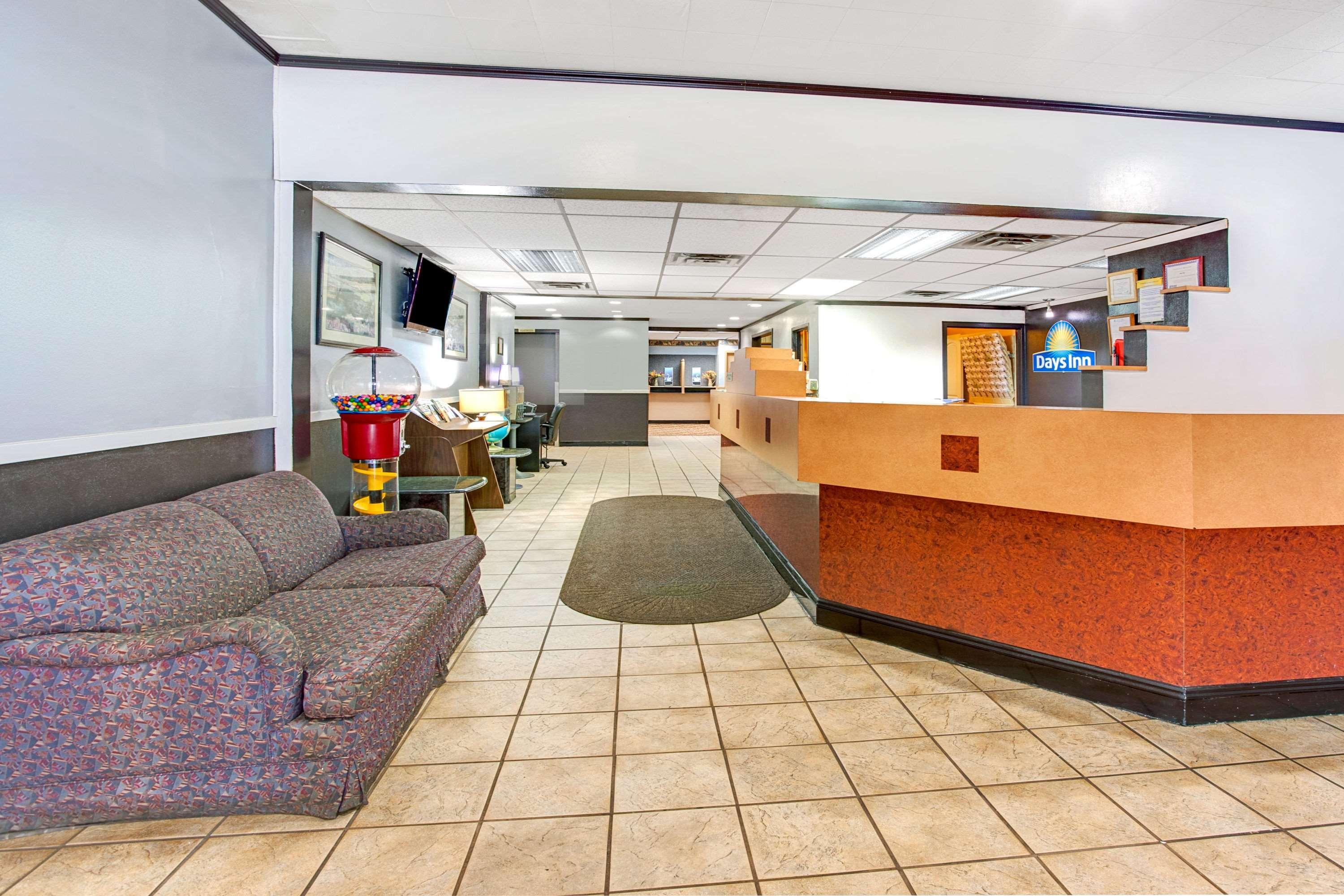Days Inn By Wyndham Livonia Canton Detroit Eksteriør bilde