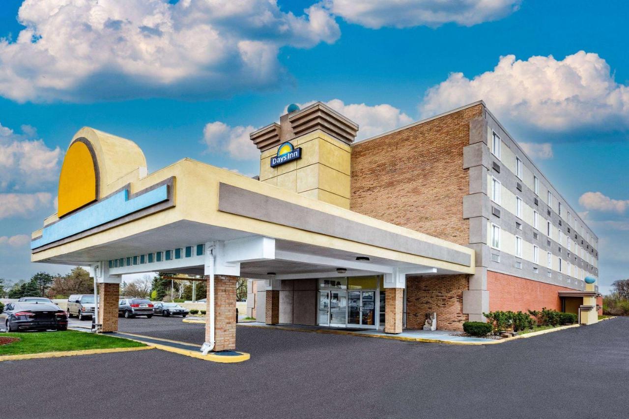 Days Inn By Wyndham Livonia Canton Detroit Eksteriør bilde