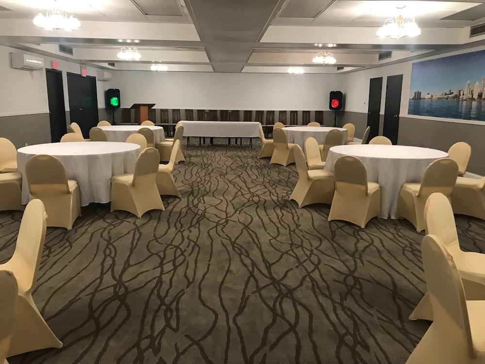 Days Inn By Wyndham Livonia Canton Detroit Eksteriør bilde
